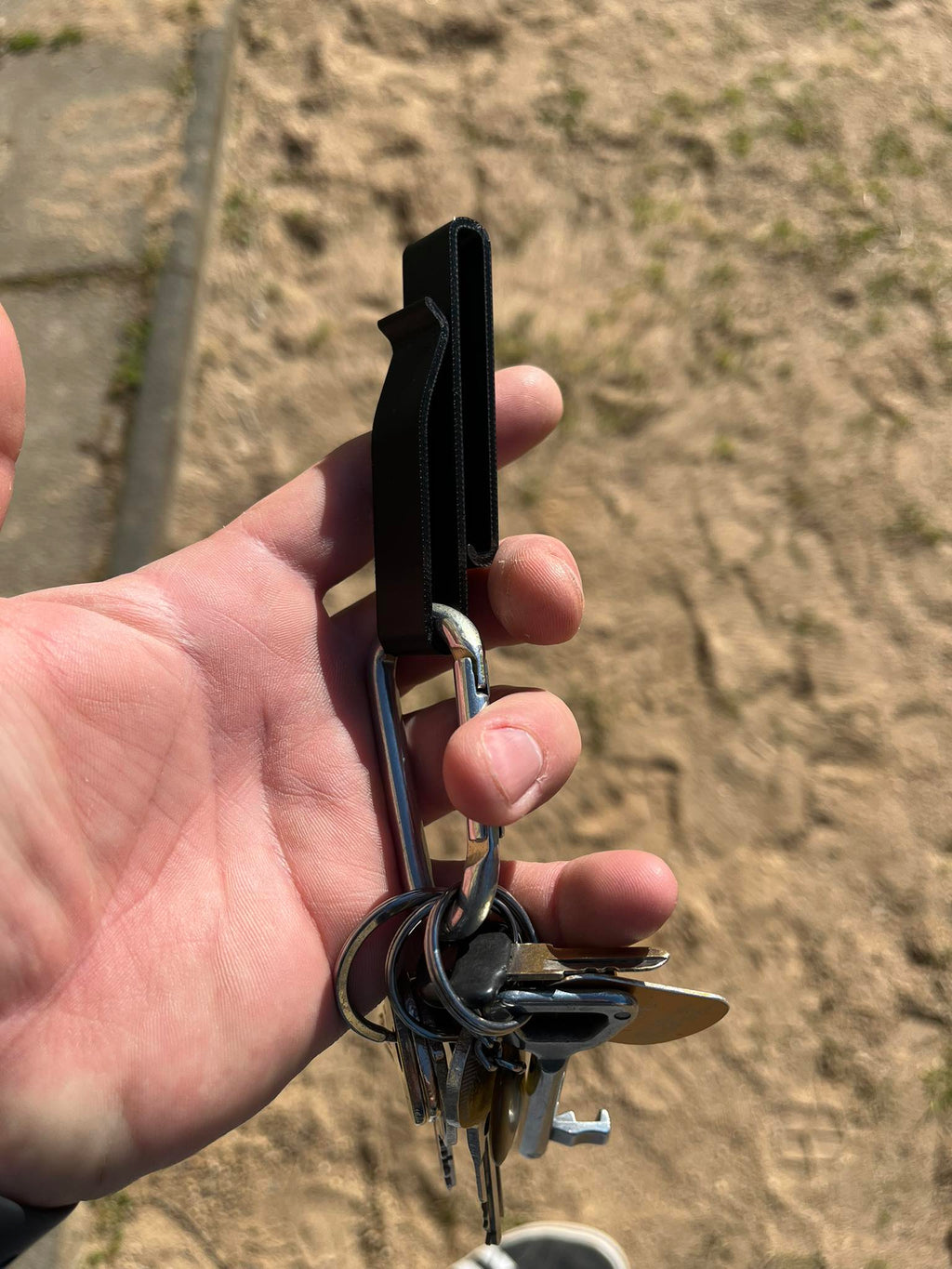 Belt loop for keys, beltclip