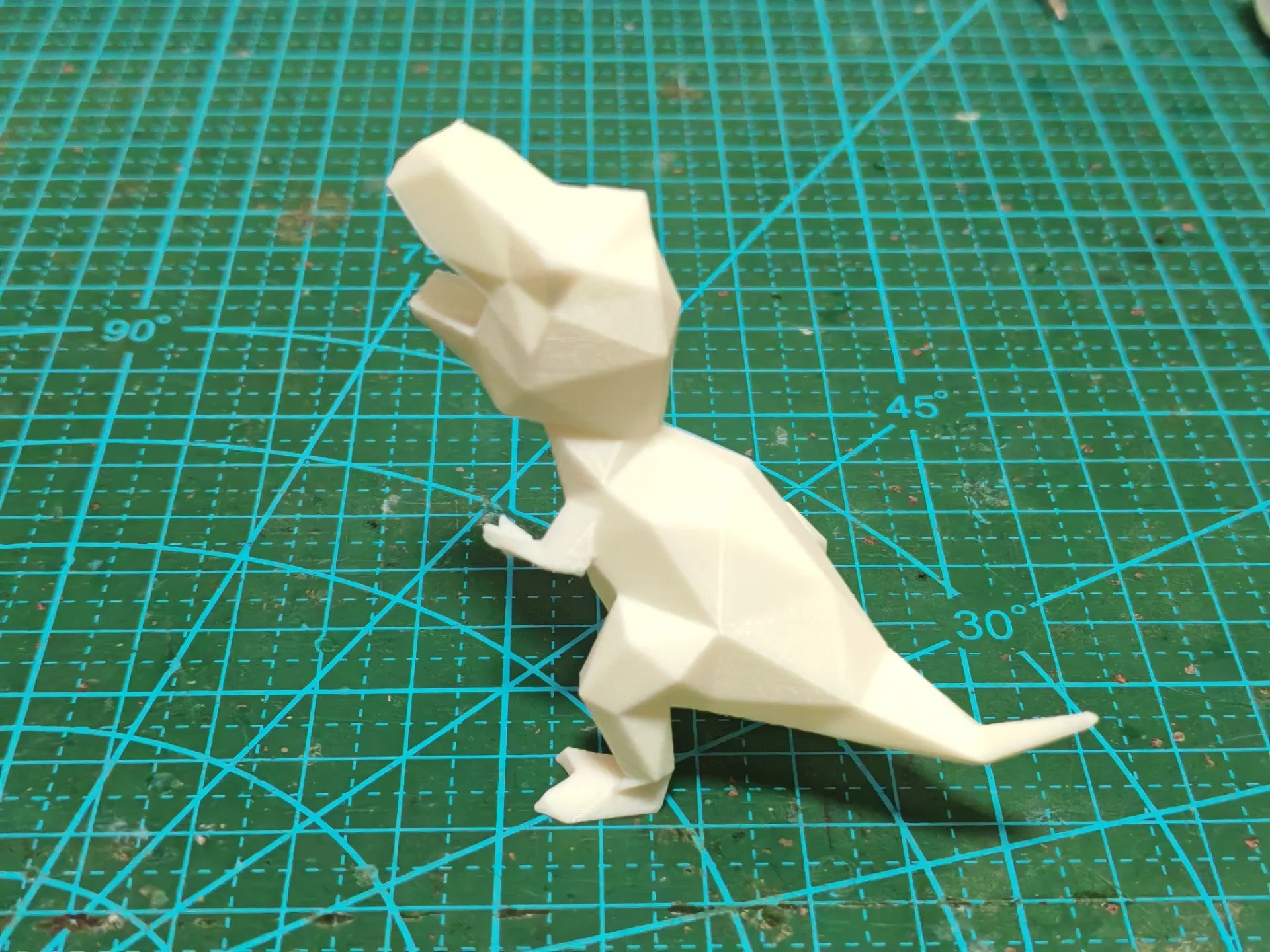 仅需8g耗材的低多边形霸王龙Low-poly U2933