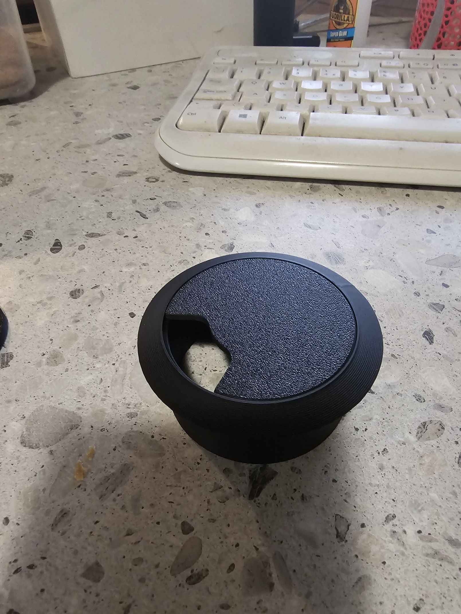 Cable tidy hole cover