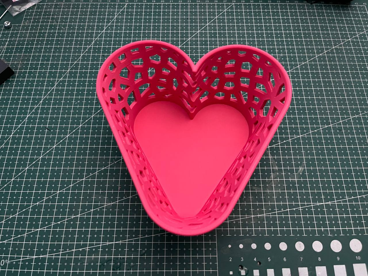 Heart basket