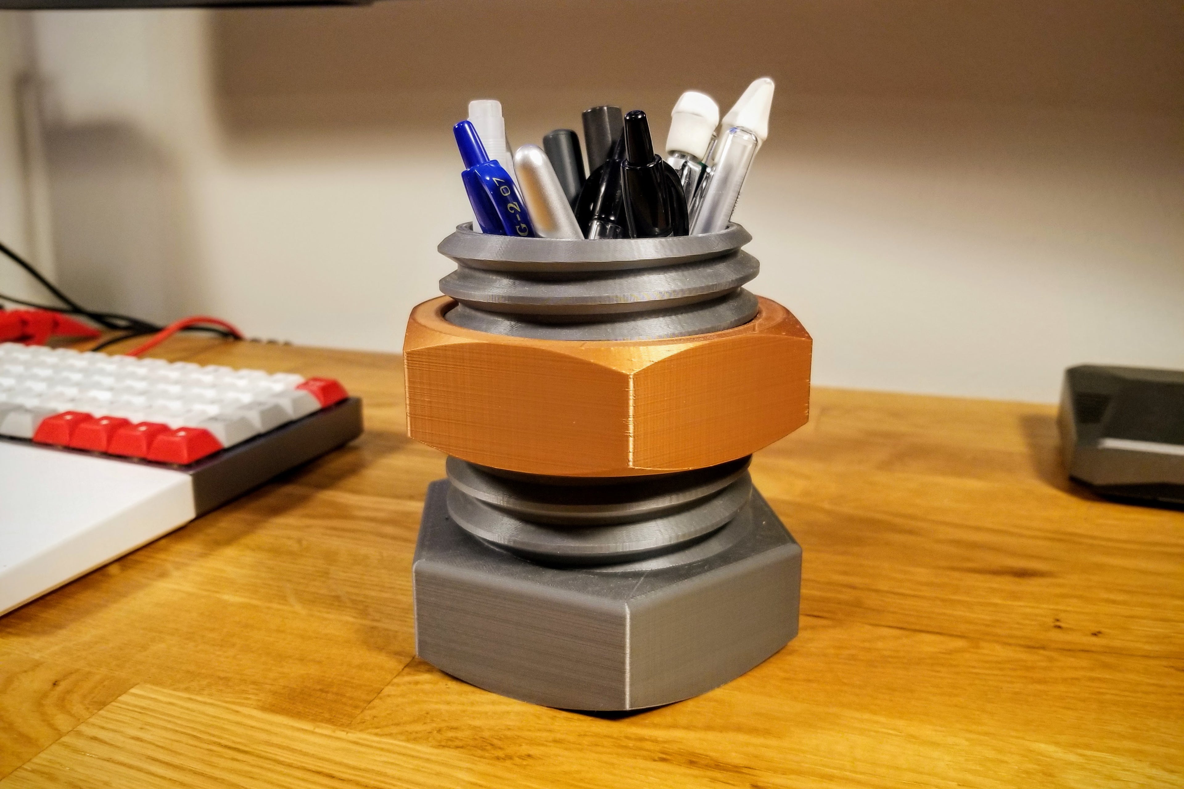 Nut & bolt pencil organizer