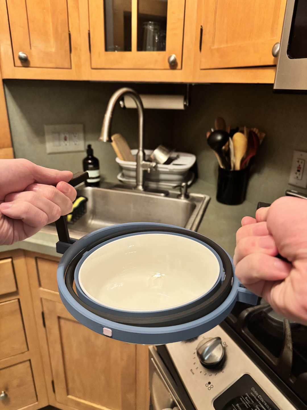 Gyroscopic Soup Bowl Assistive Holder
