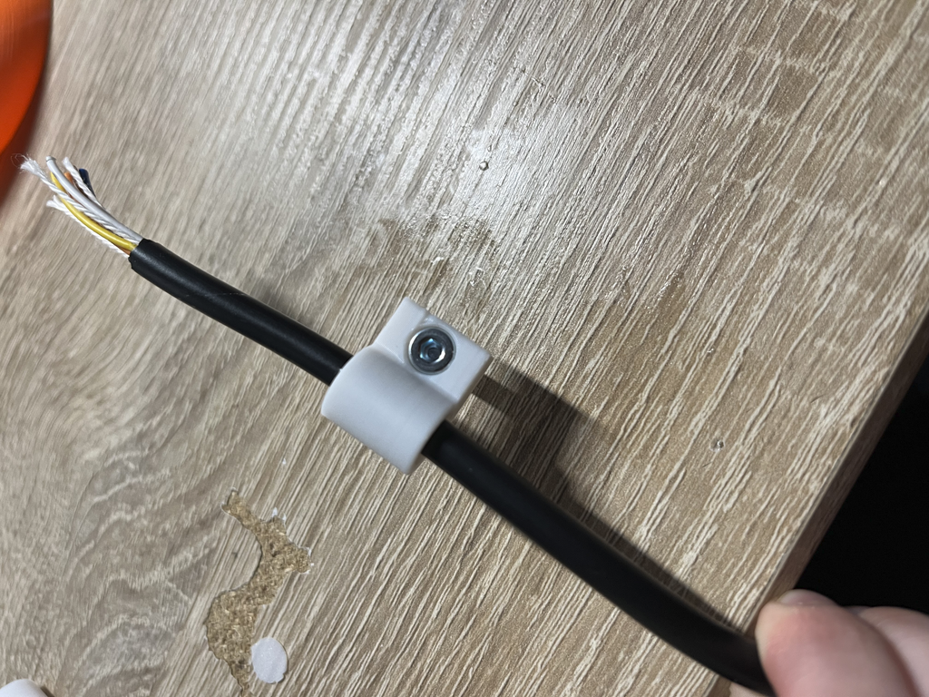 Cable/rope clamp