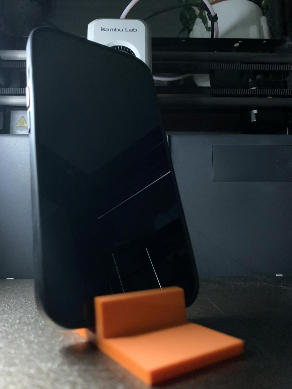Simple phone stand, no supports, fast print