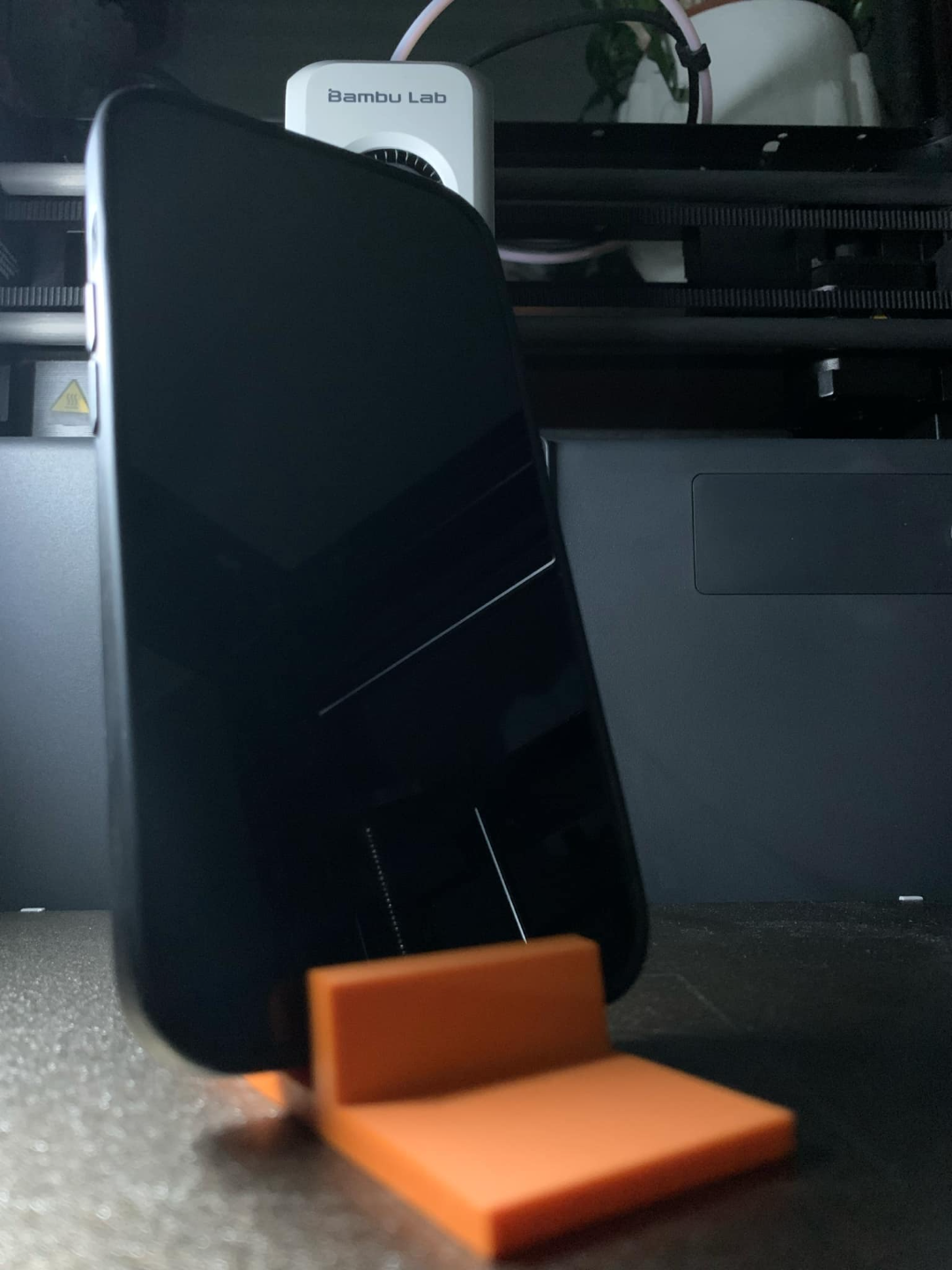 Simple phone stand, no supports, fast print
