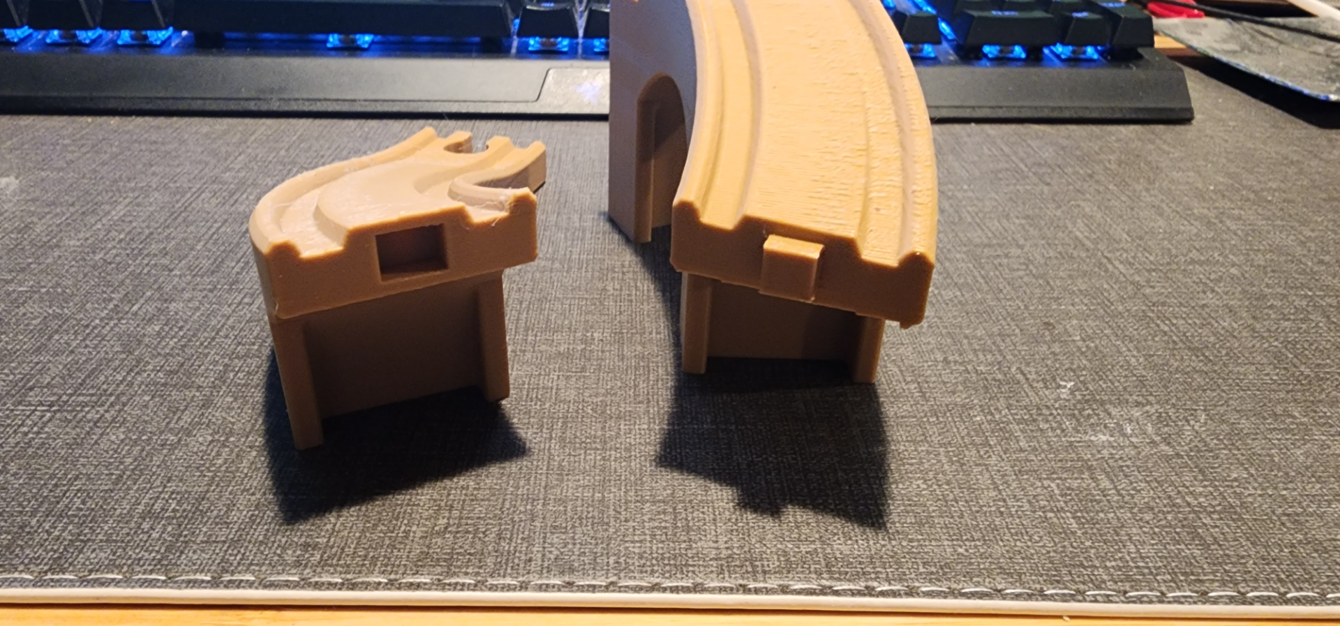Brio Bridge Ramp, 90° Corner Keyed for A1 mini