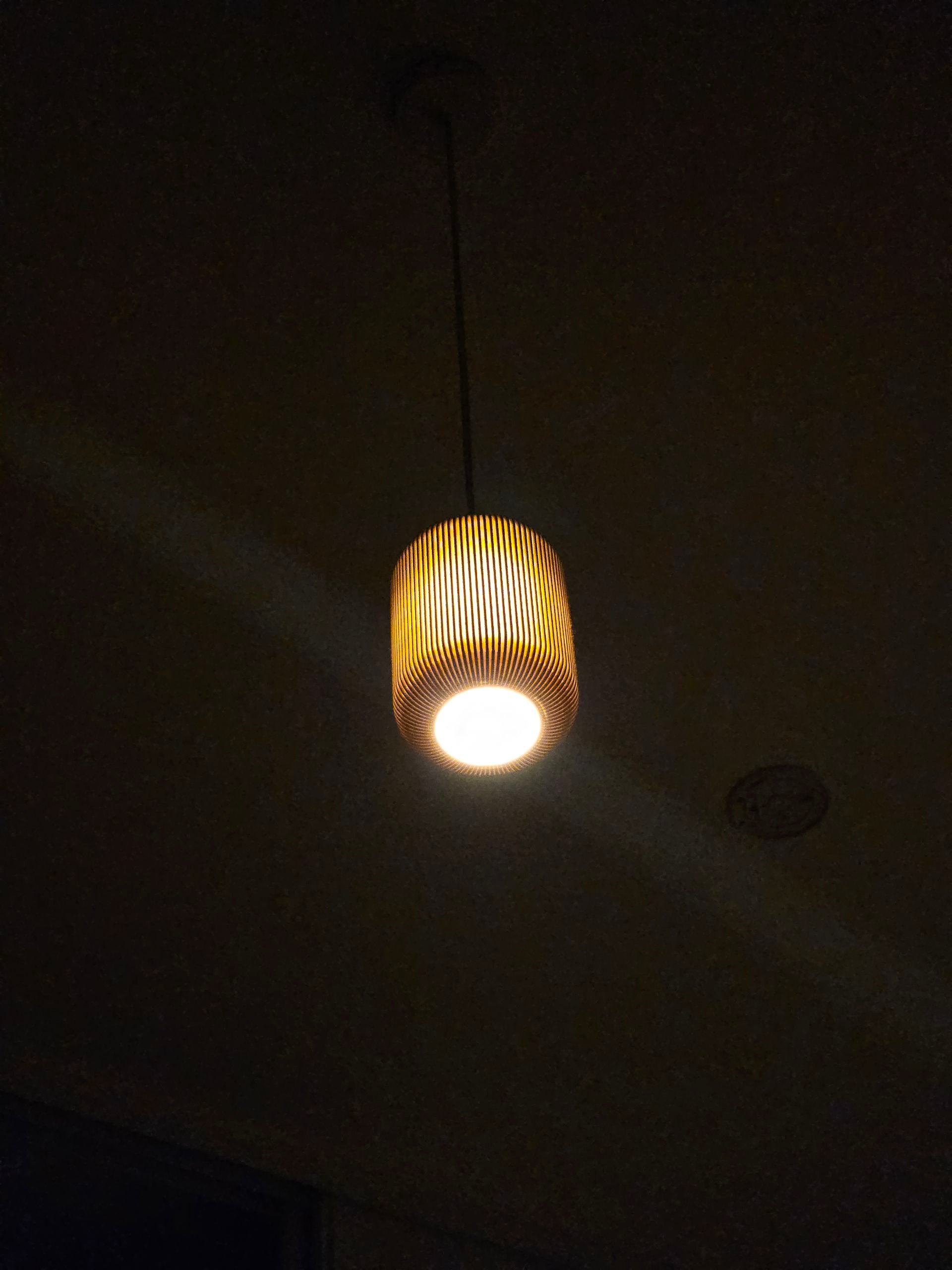 Stylish square ribbed lamp