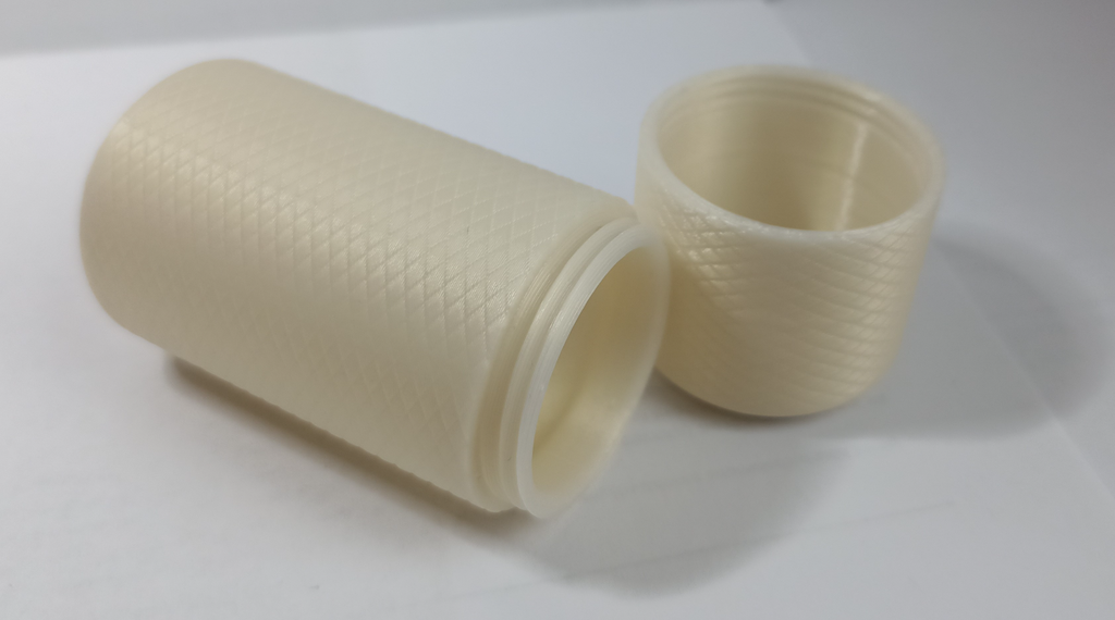 Travel container | Cotton swab | No supports
