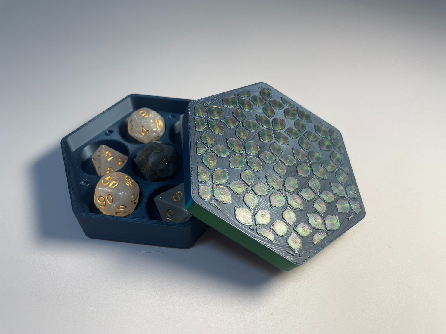 Dice box