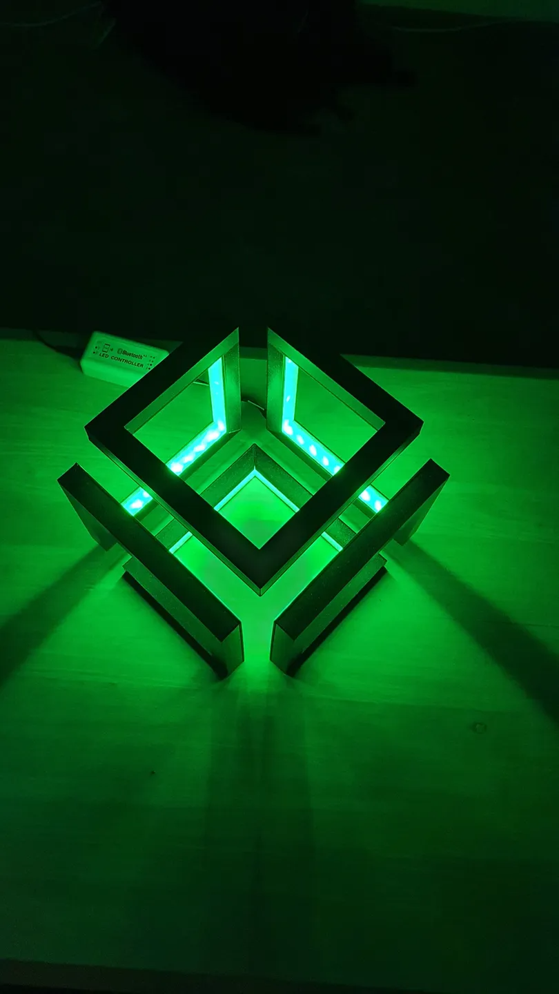 Infinity cube light