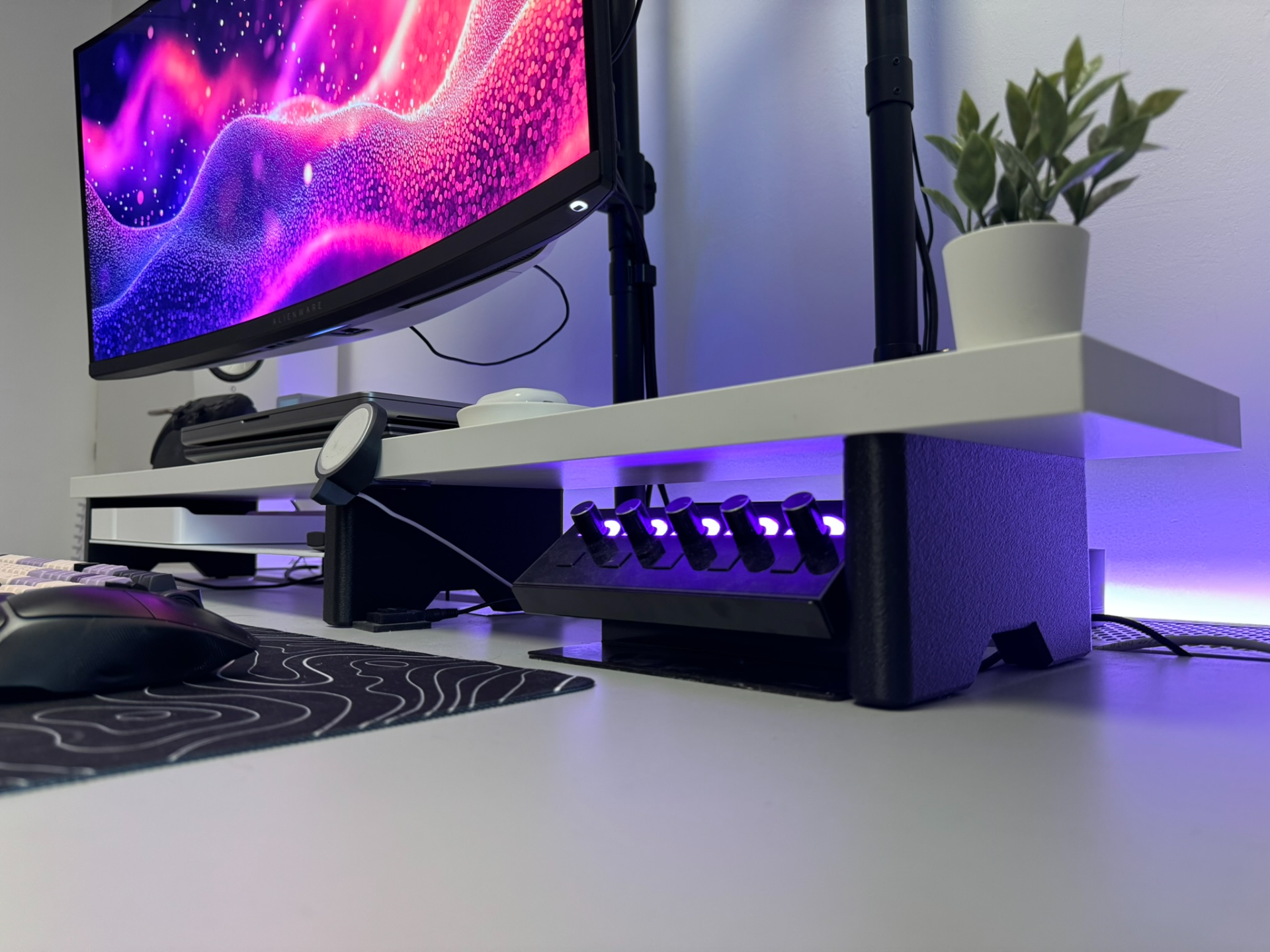Forgedeck: Custom Desk Shelf