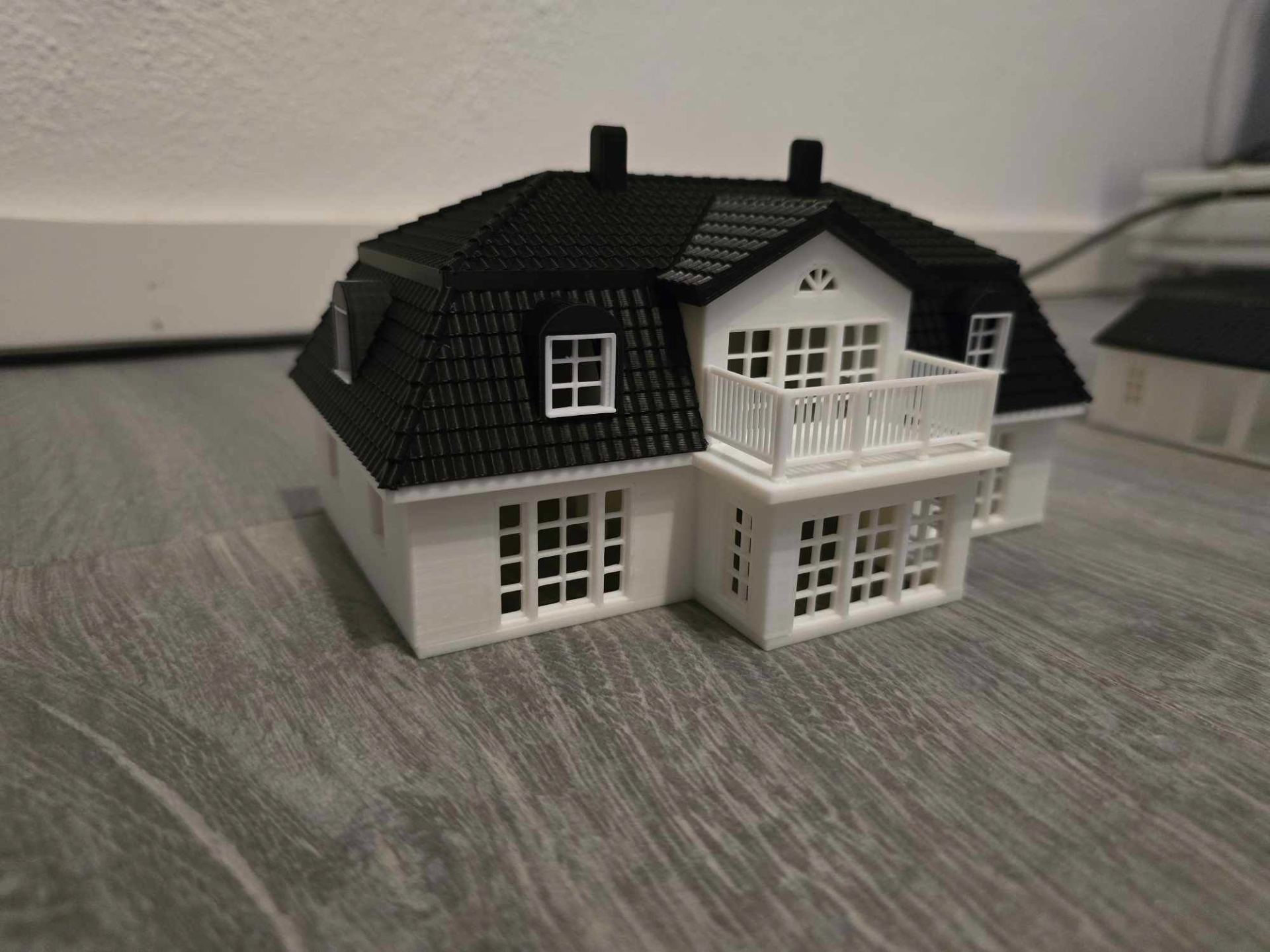 House with carport H0 scale