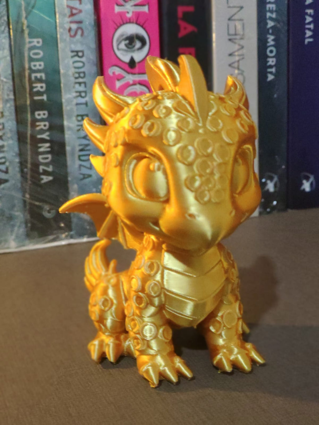 Golden Baby Dragon – Andarna (Fourth Wing)
