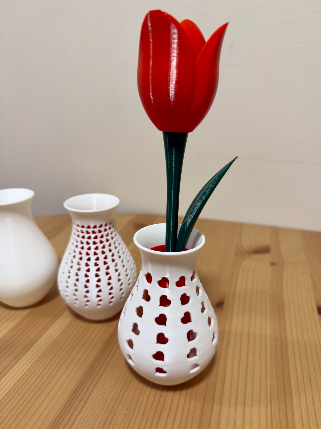 Tulip flower with stem, stand & vases