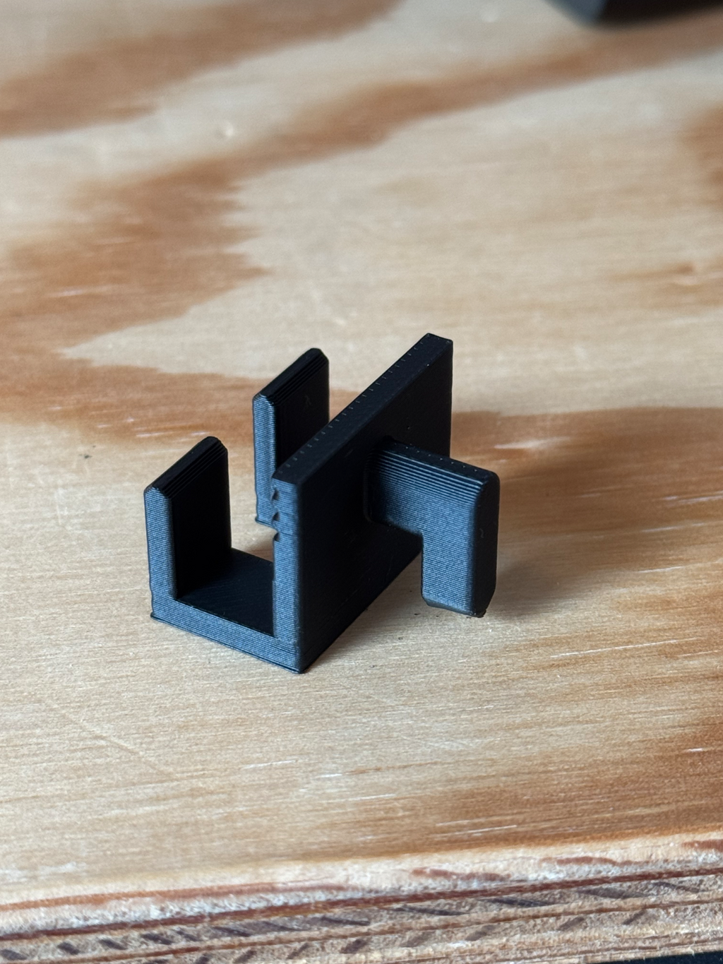 Ikea Skadis HDMI Holder | Pegboard