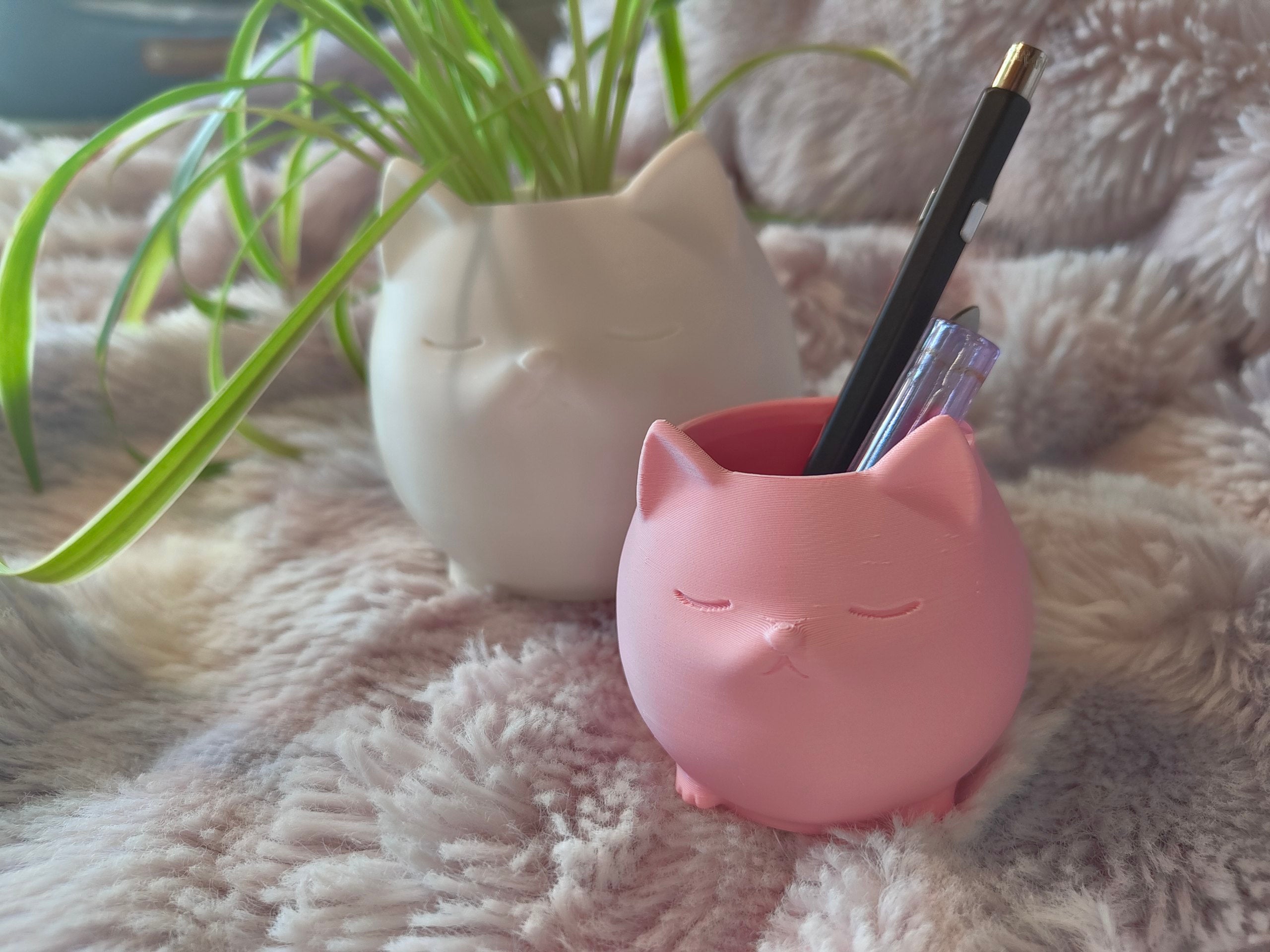 Sleepy Cat Cup – Planter & Desk Organizer (CC0)