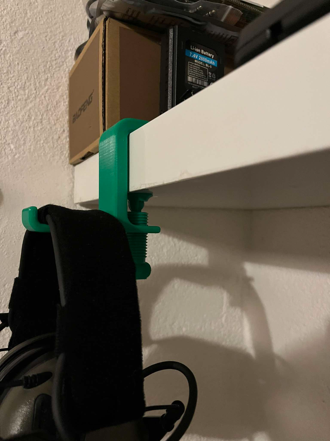 Headphone holder, stand ideal for M32