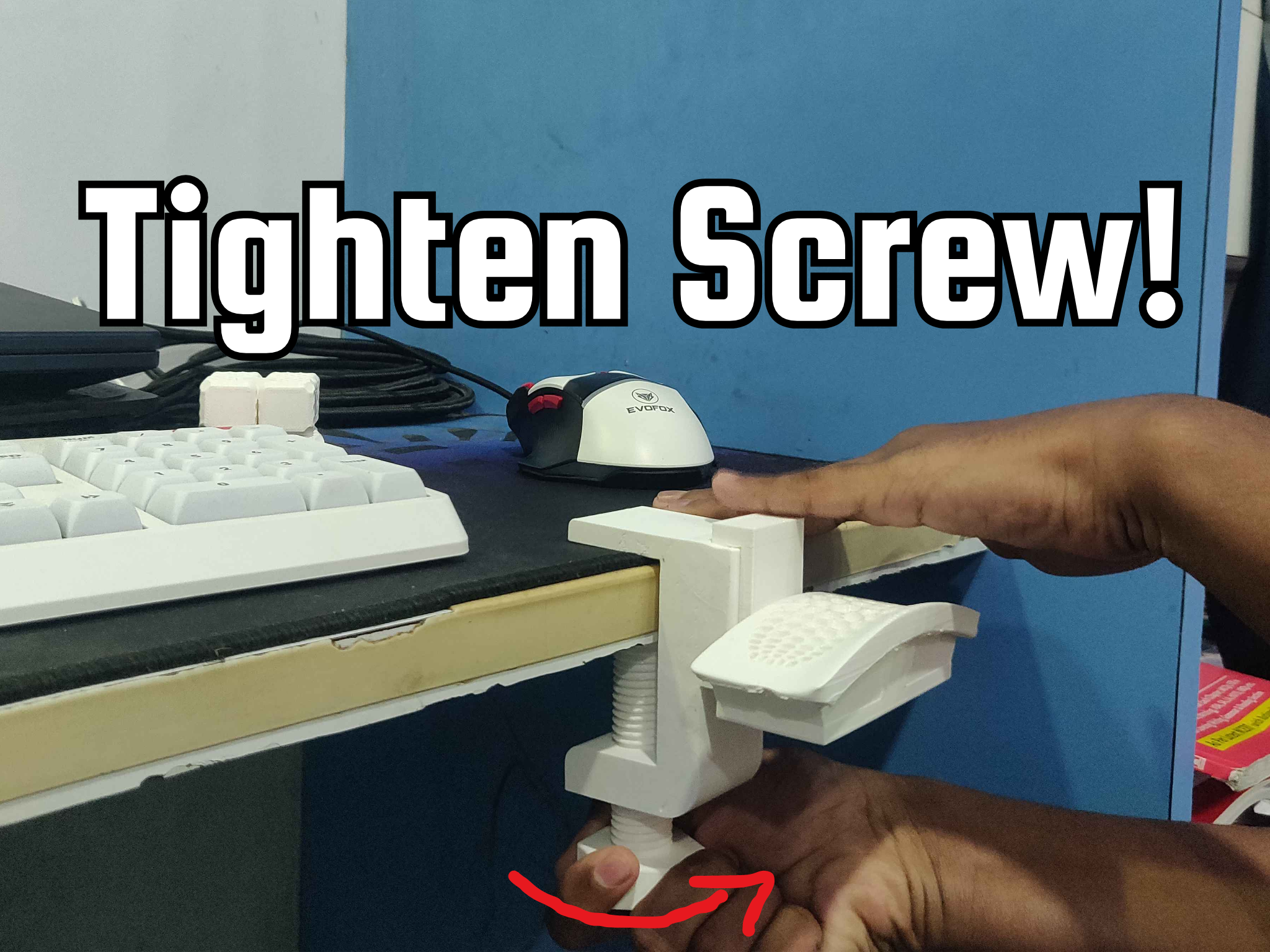 Customizable Desk Mount