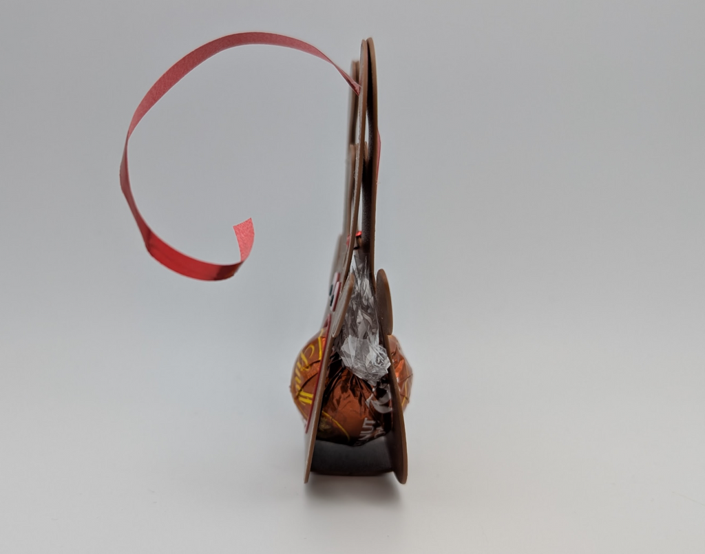 Sweet Reindeer: Foldable Ornament with Chocolate
