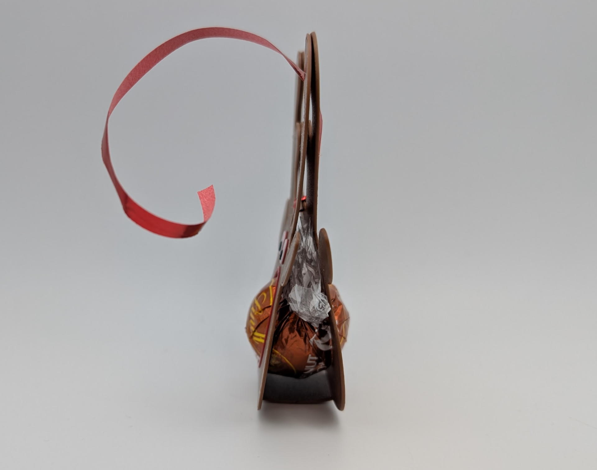 Sweet Reindeer: Foldable Ornament with Chocolate