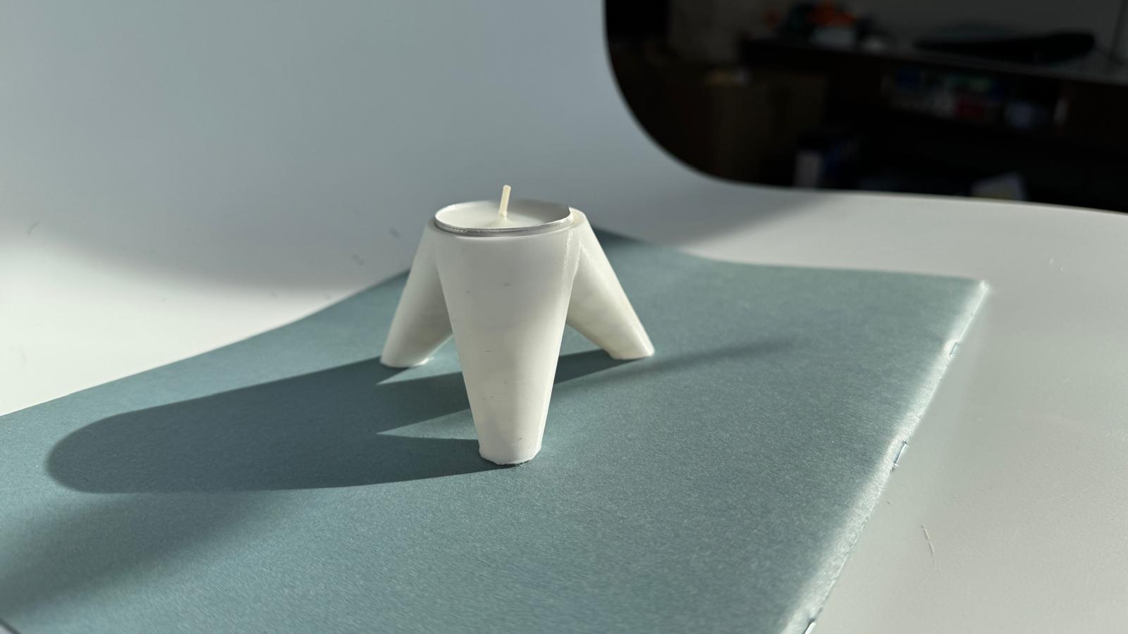 *TRIPOD* candle holder