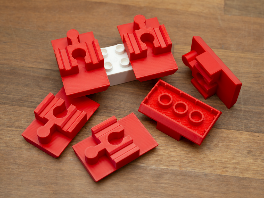 Duplo to Brio/LILLABO converter brick