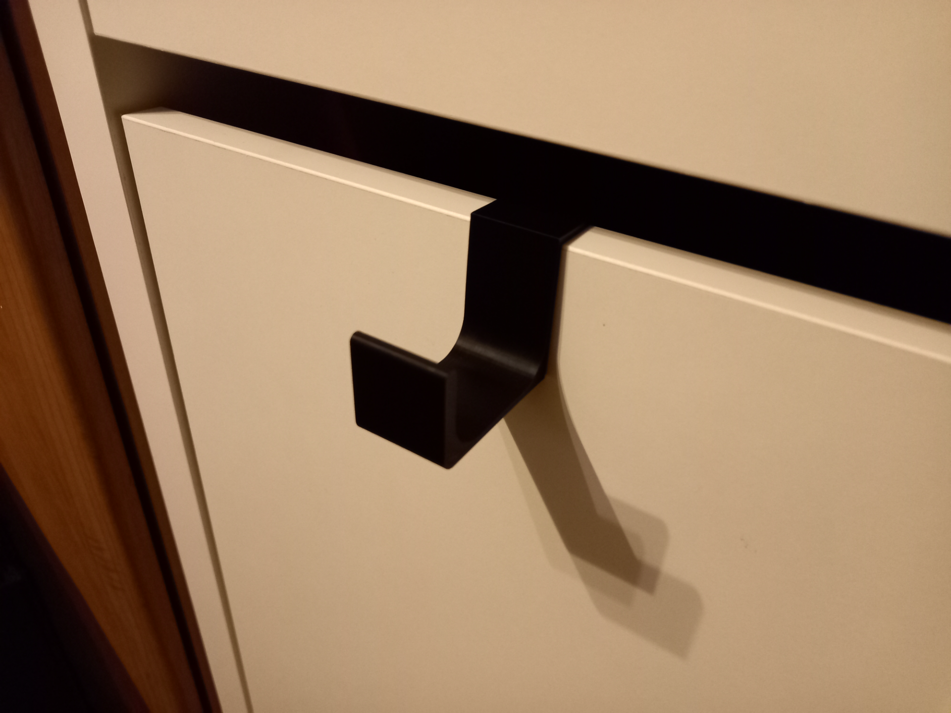 Headphone holder for Micke desk from Ikea