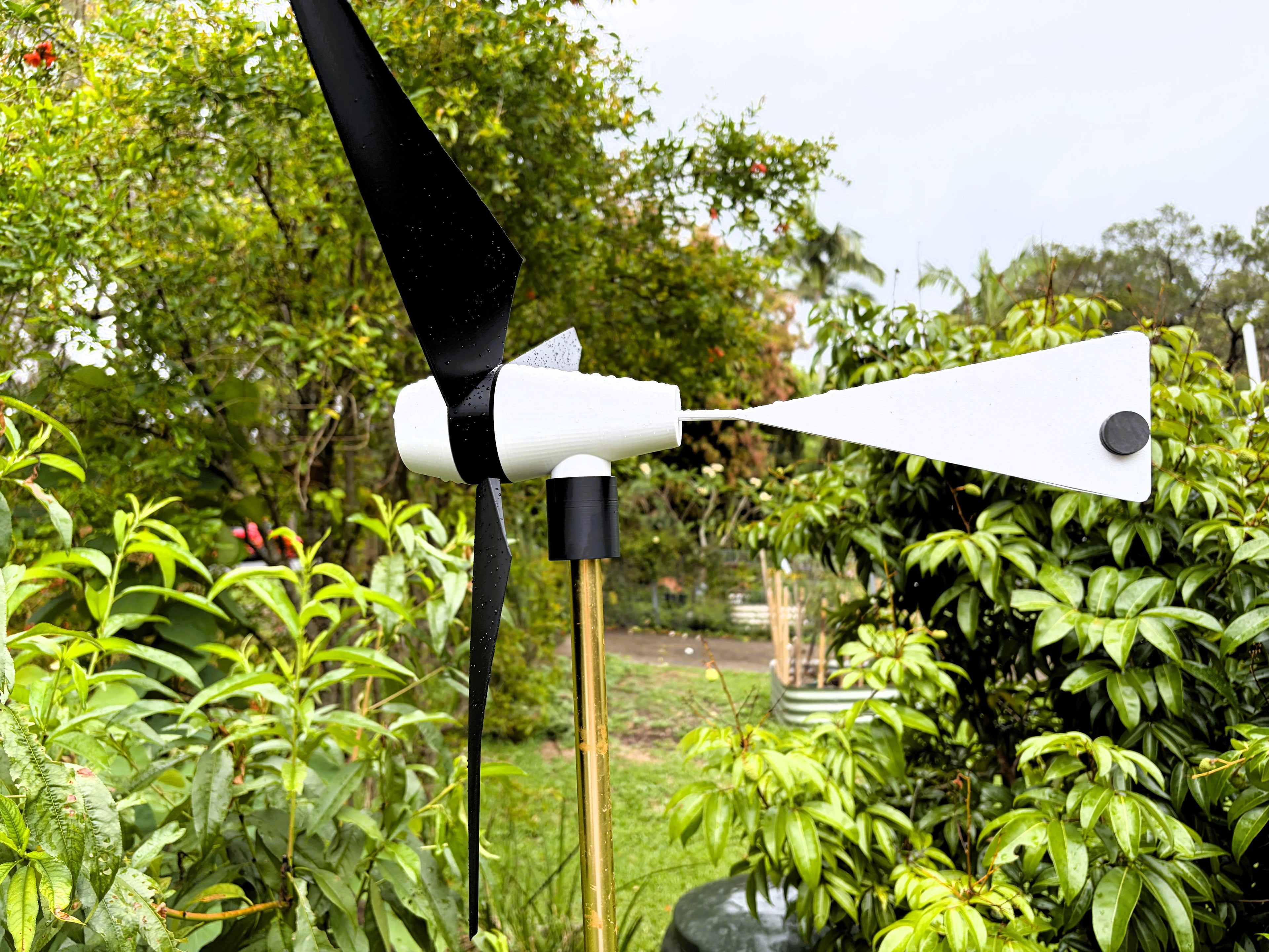 Garden wind turbine
