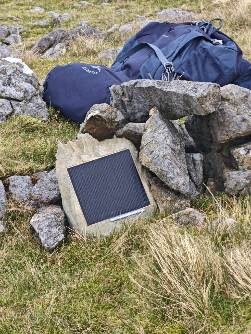 Meshcore / Meshtastic Solar Rock Node Enclosure