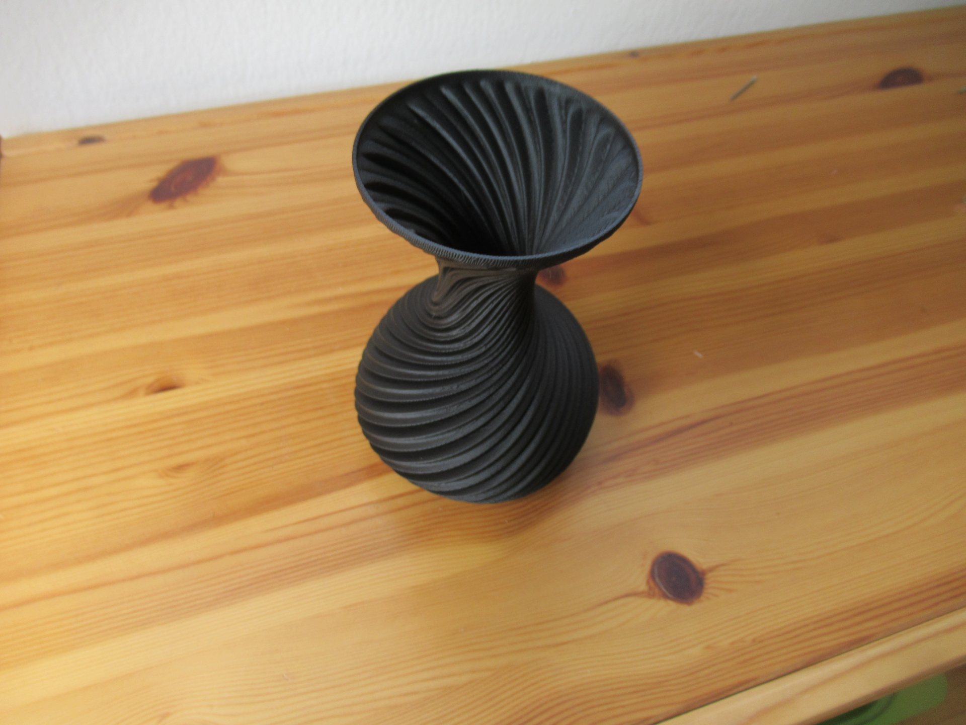 Vase Twisted
