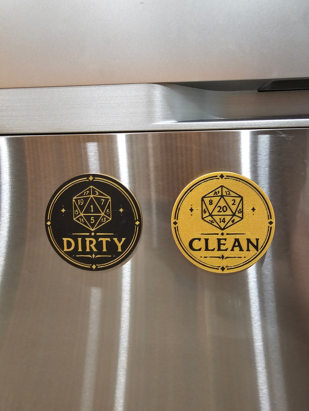 DnD themed D20 Clean/Dirty Dishwasher Magnet
