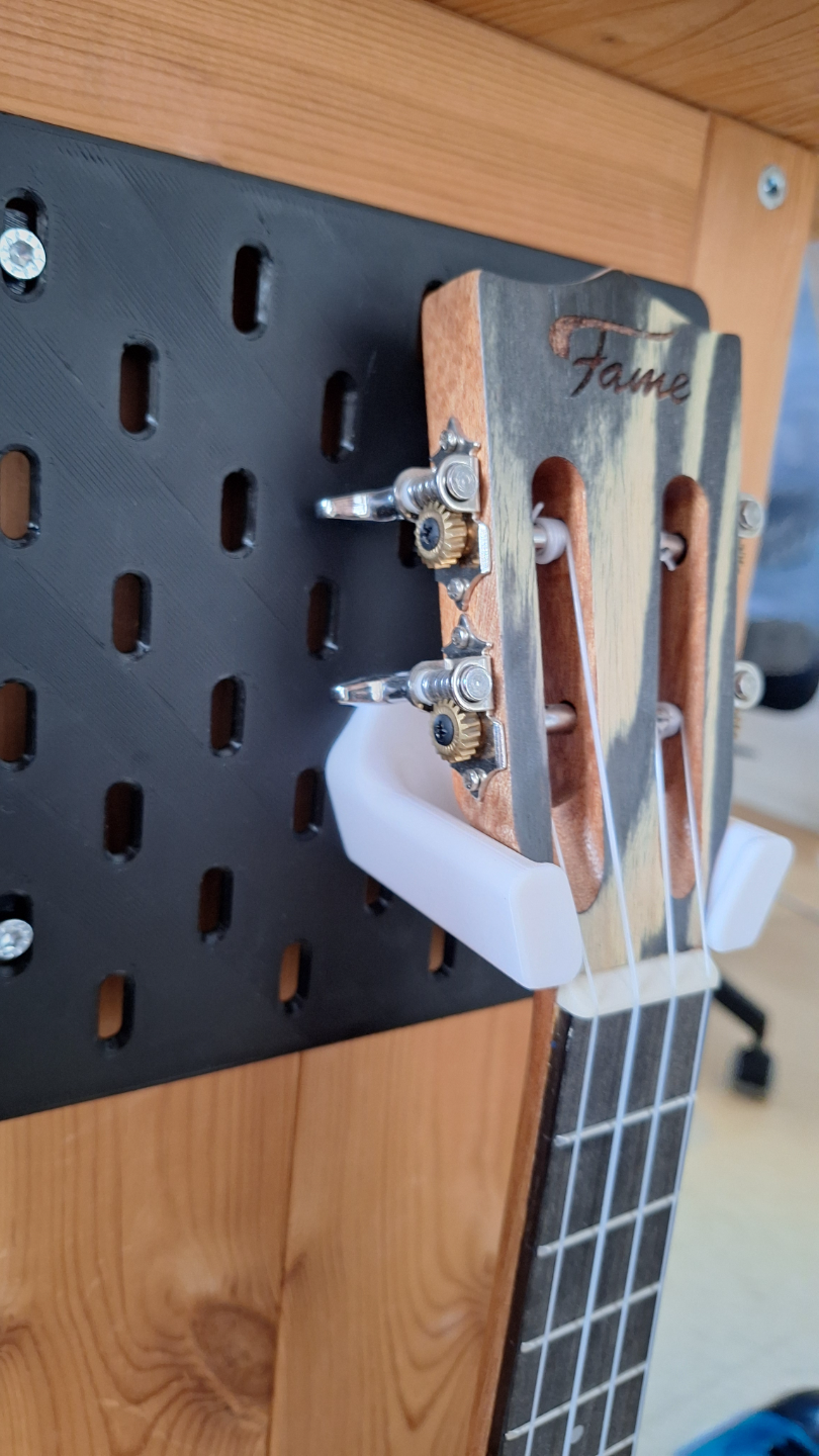 Skadis Ukulele Holder for Soprano and Tenor