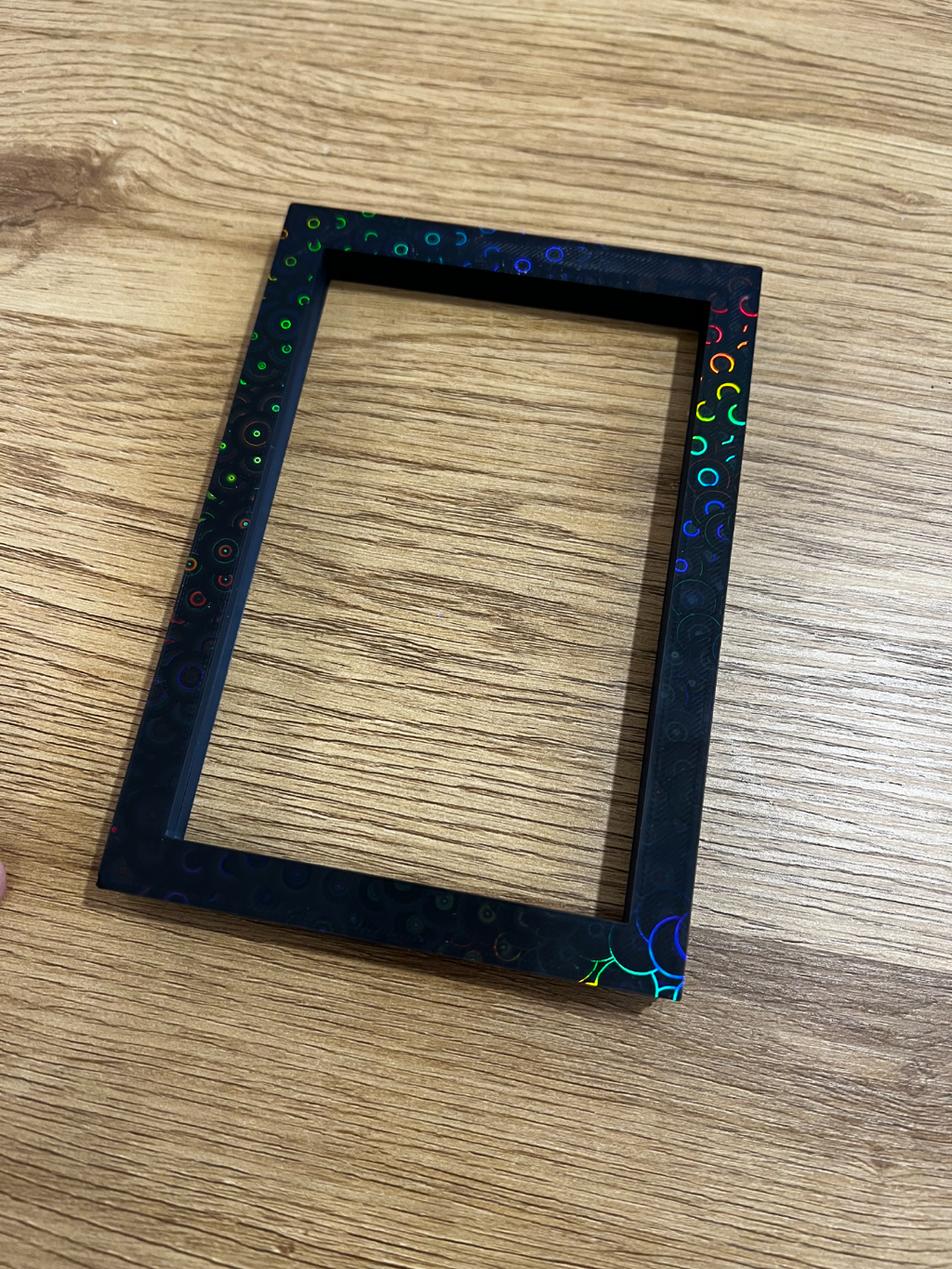 Picture frame with magnets