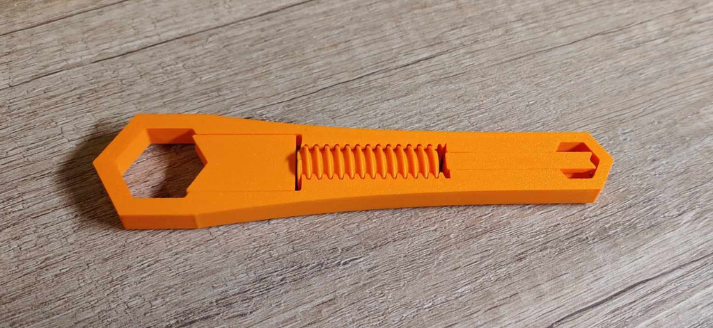 Adjustable spanner wrench