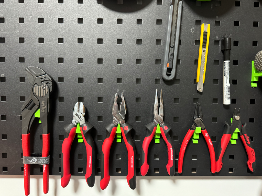 Tool Holder (Square Hole)