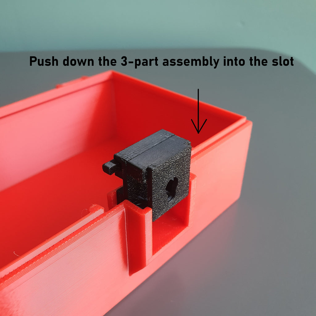 Coinbox with key lock