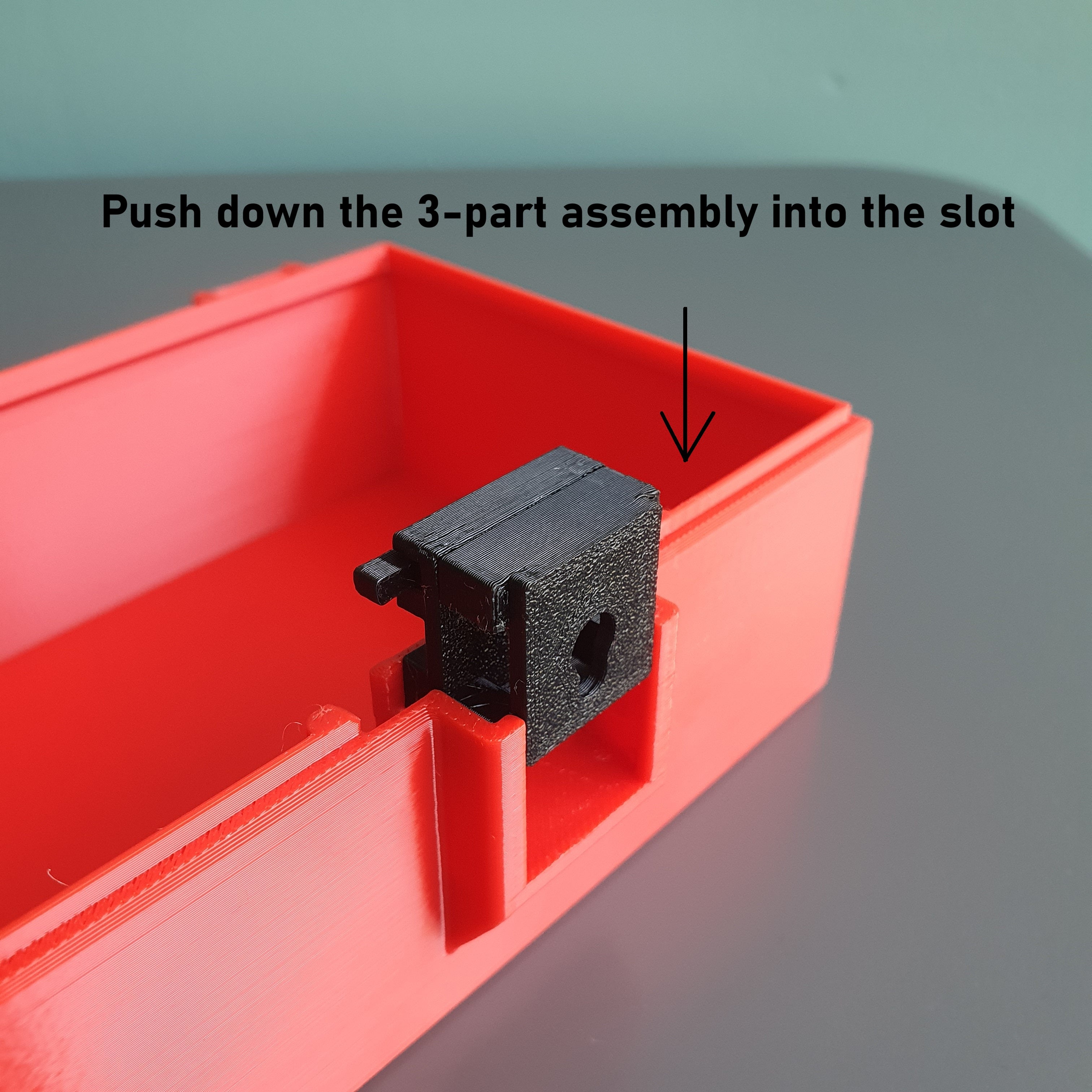 Coinbox with key lock