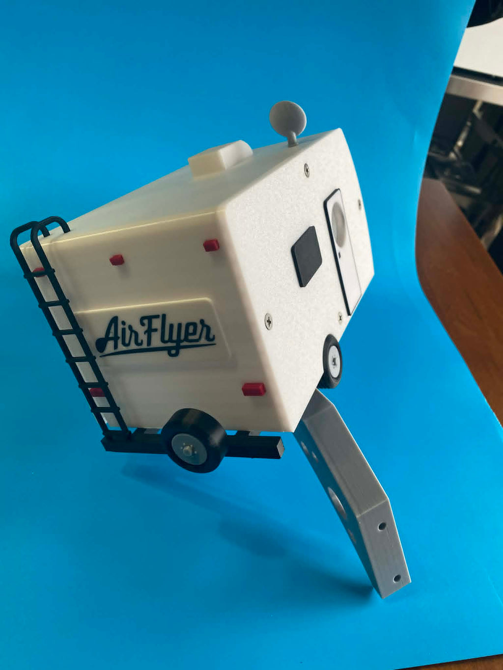 The Air Flyer Camping Trailer Birdhouse