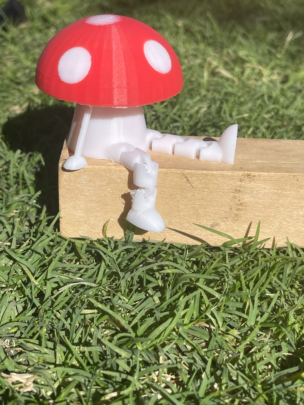 articulated toadstool with arms