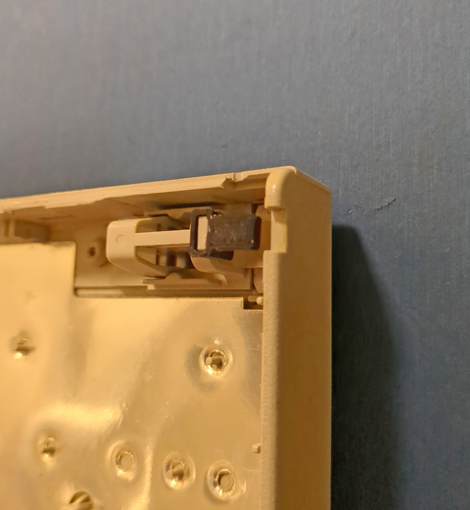 IBM PS/2 P70 / P75 keyboard lock repair