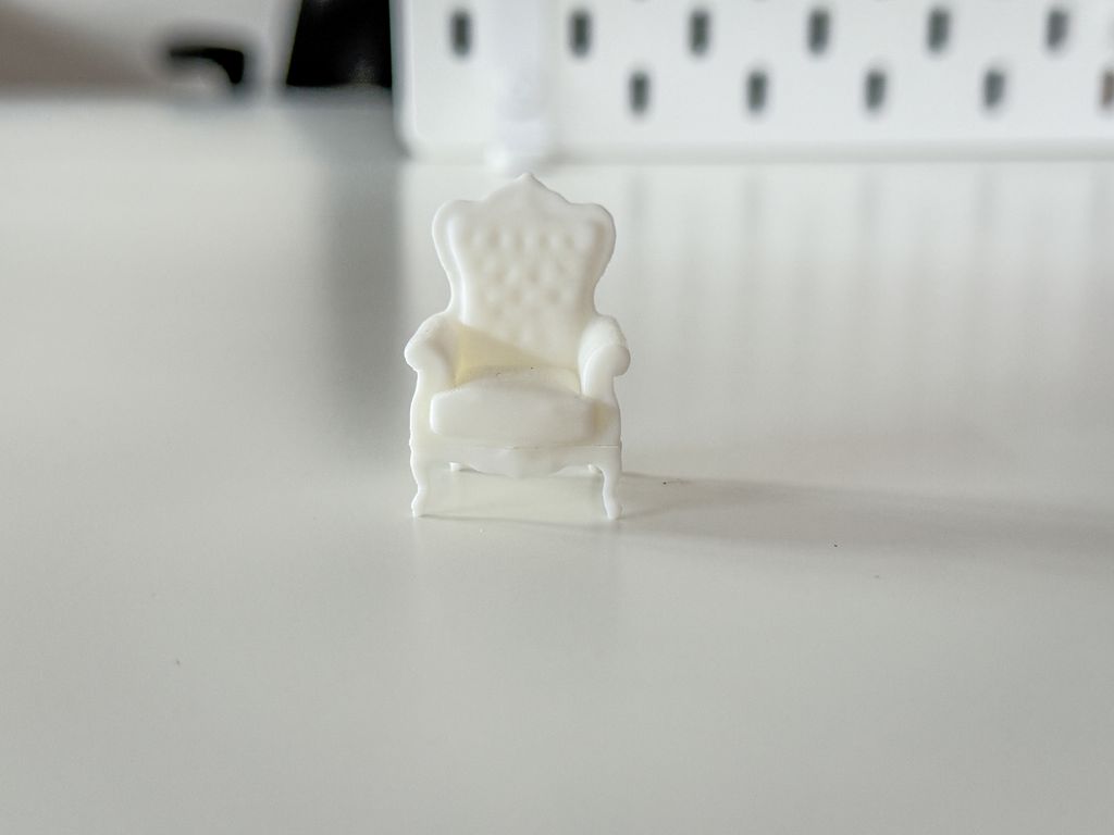 Miniature Chair for your Diorama / Doll House