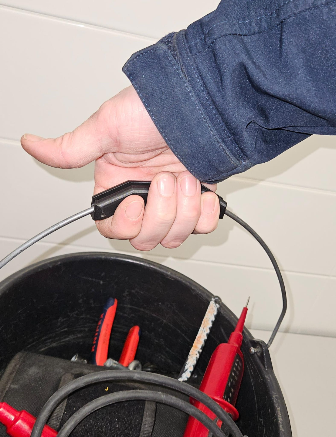 Bucket Handle 'Click in place'