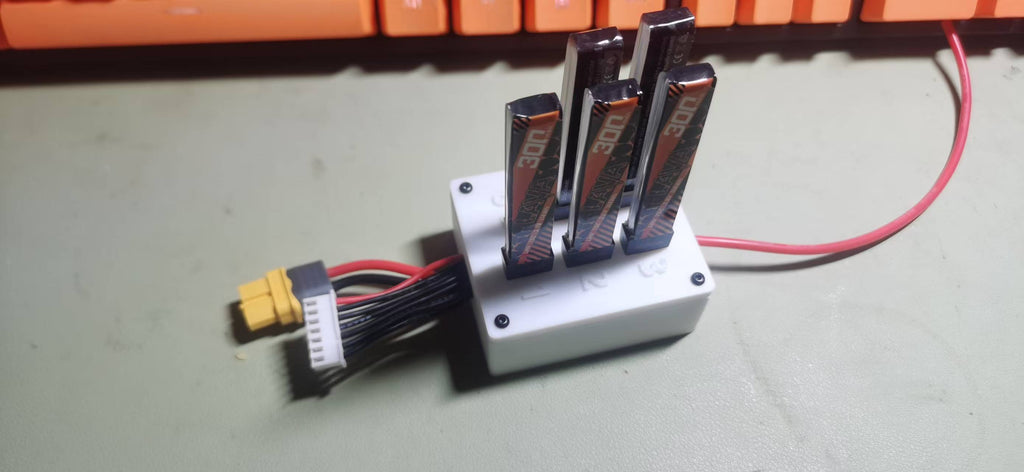 BT2.0接口1-6S充电器