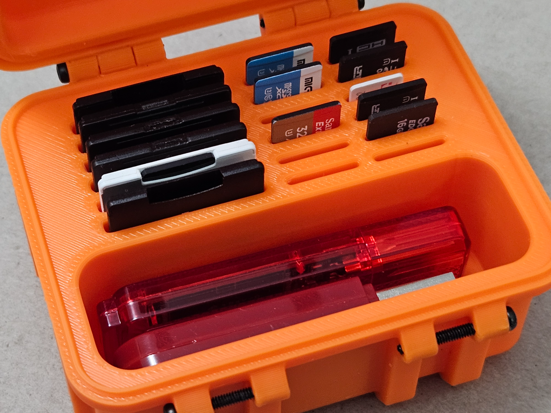 Media Storage Container