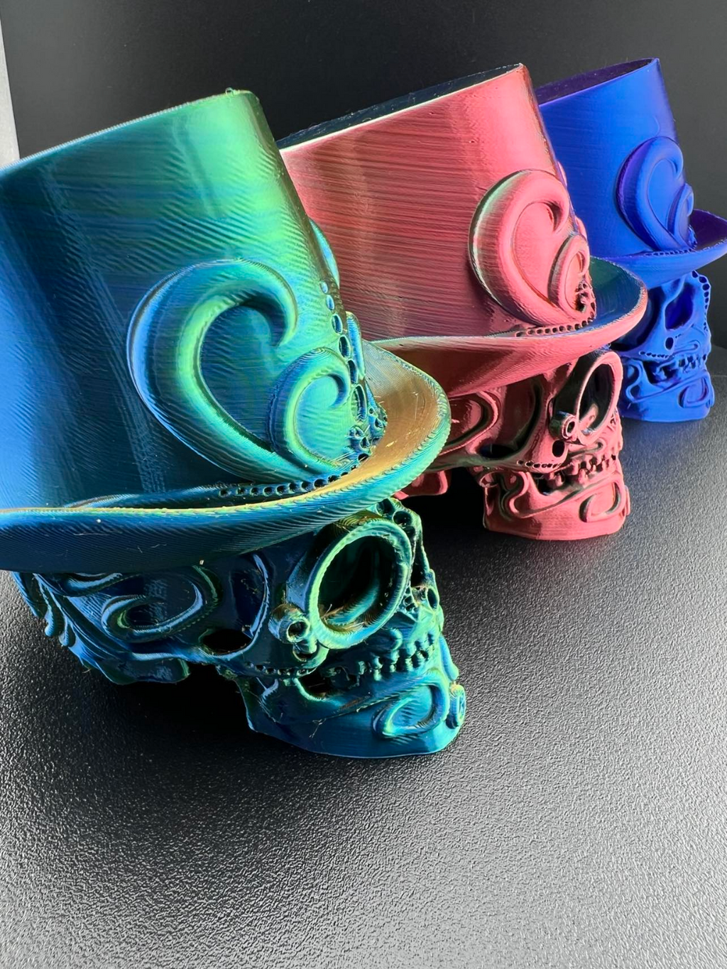 Distinguished Gentleman Skull with monocle/no mono
