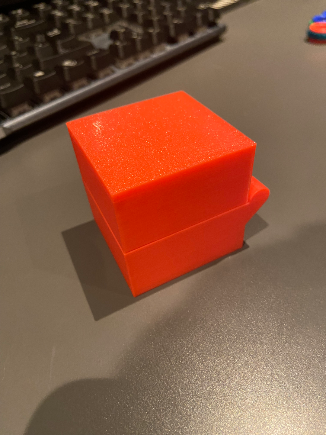 50X50X50mm Box with hinge and lock clip