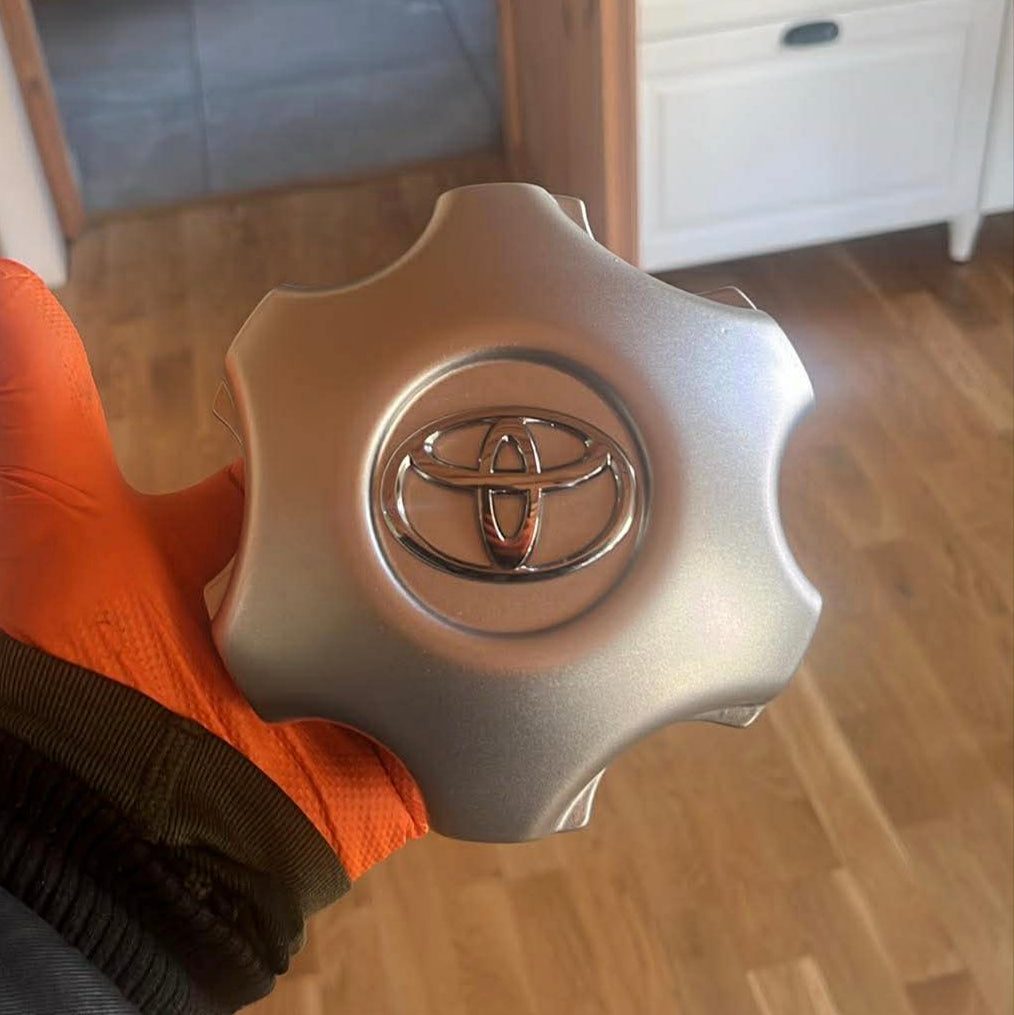 Toyota Hilux center cap