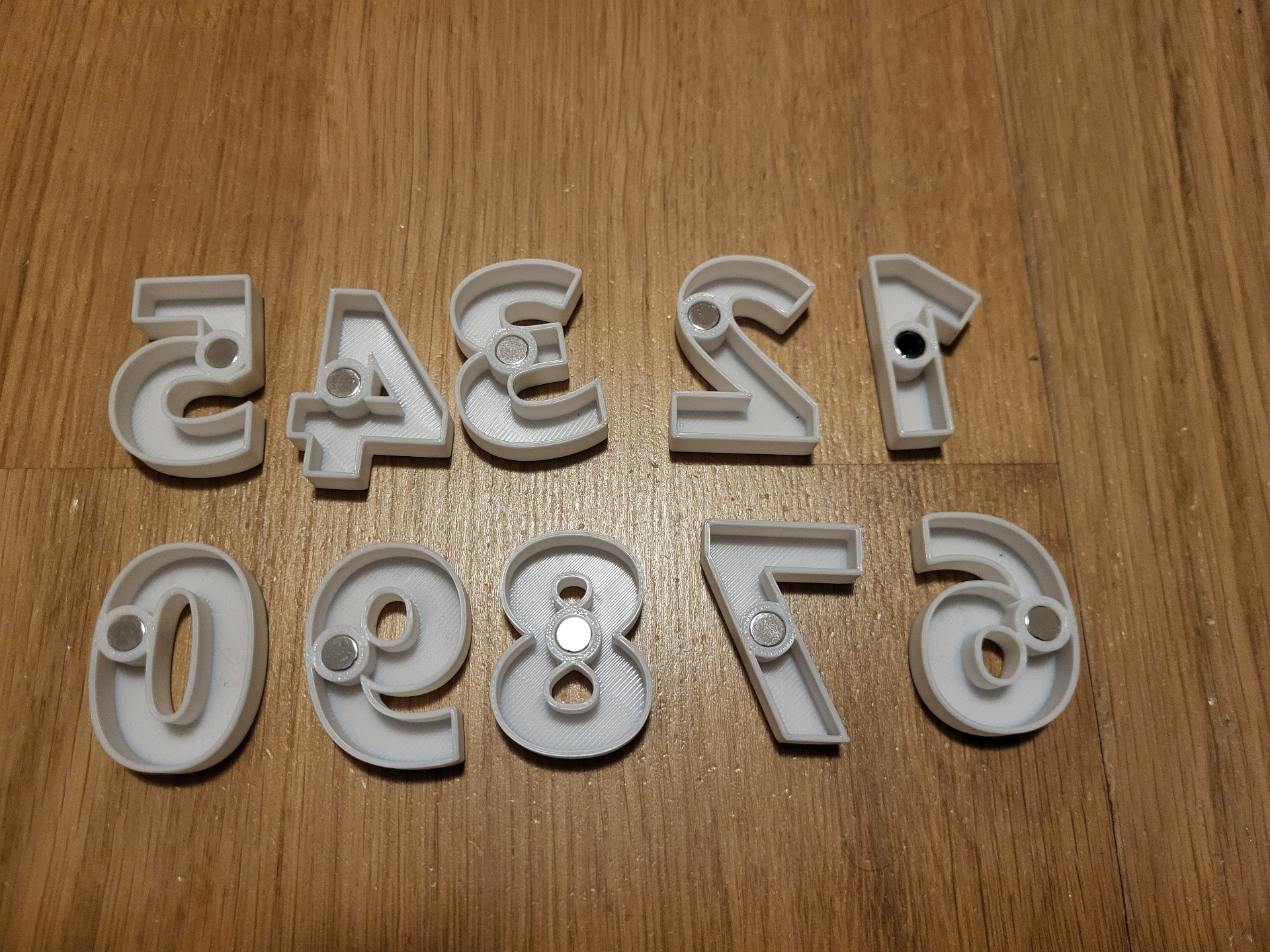 Numbers 0-9 fridge magnets with border