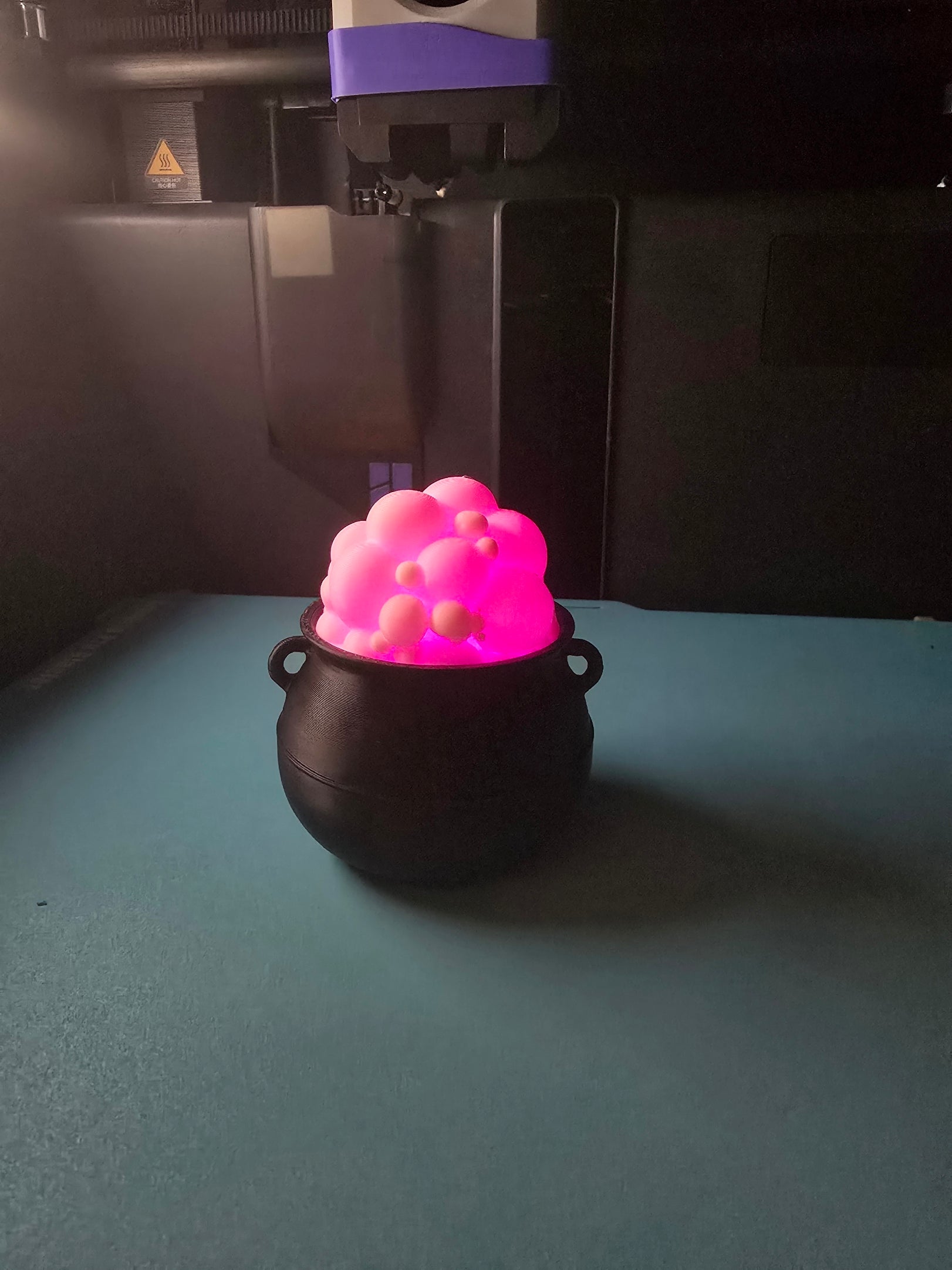 Bubbly Cauldron Tea Light (Commercial Free)