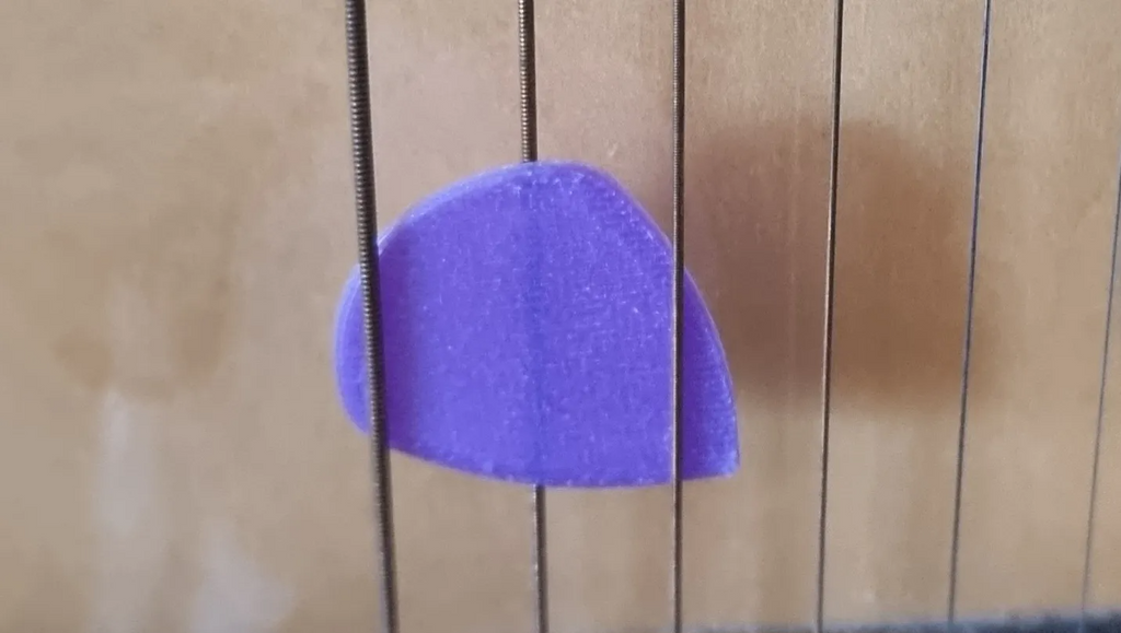 Guitar pick/plectrum with all thicknesses